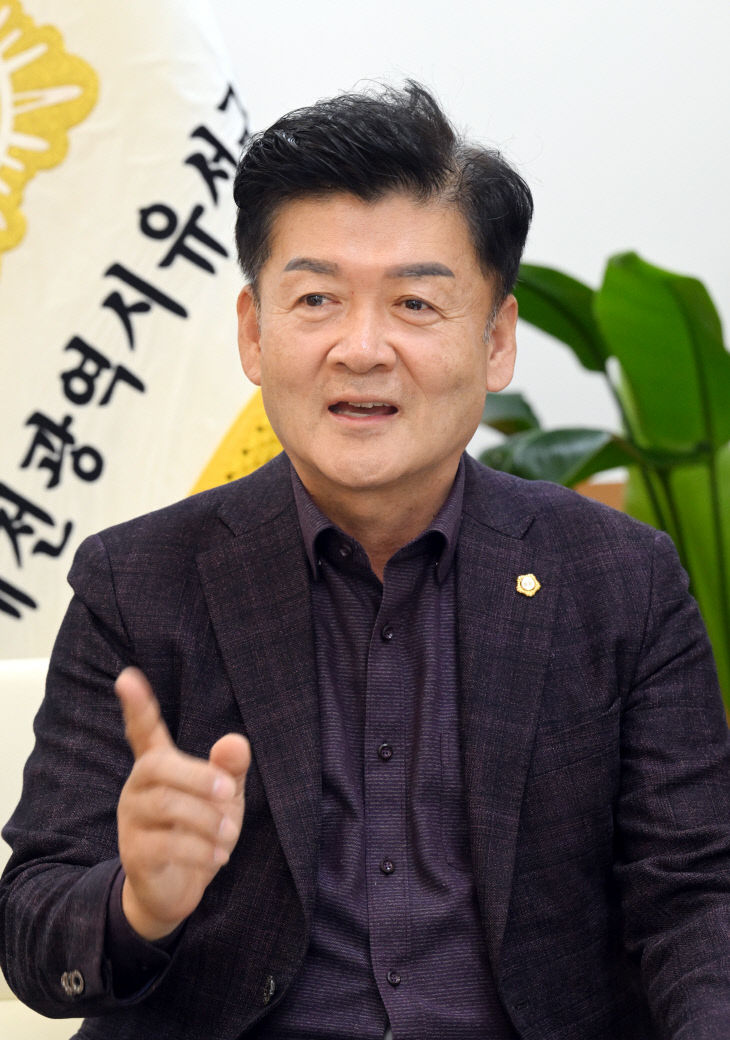 20251120-김동수 의장1