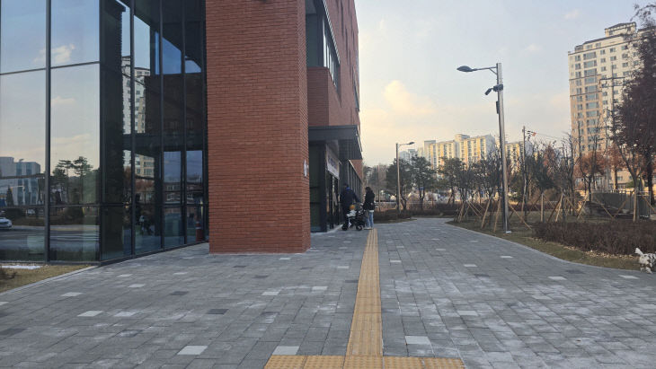 남부생활체육공원내 공공도서관