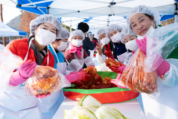 2. 애터미 2025 사랑의 김장김치 나눔 행사 현장사진