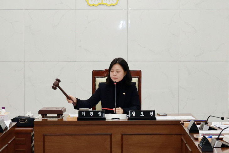 [사진] 행정사무감사_정보현위원장