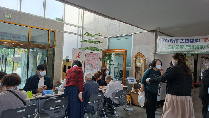 괴산군 보건소 예방접종 모습 (2)