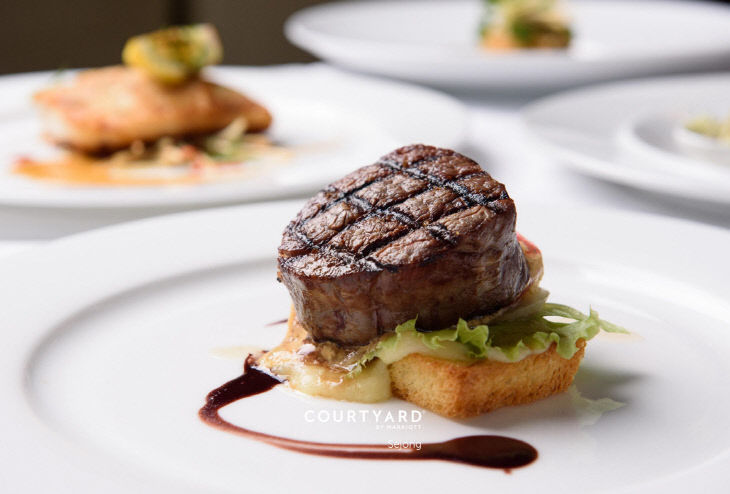 페스티브 런치 안심 스테이크