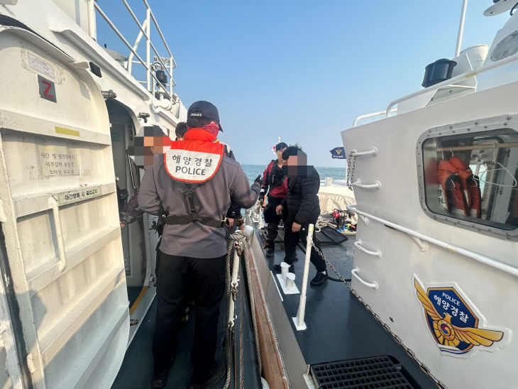 부안해경, 왕등도 충돌침수 낚시어선 전원 구조1