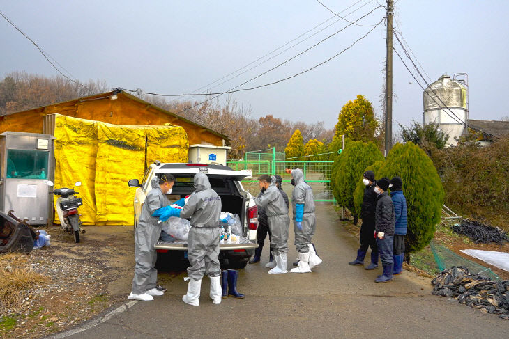 사본 -(사진)양돈농가 방역
