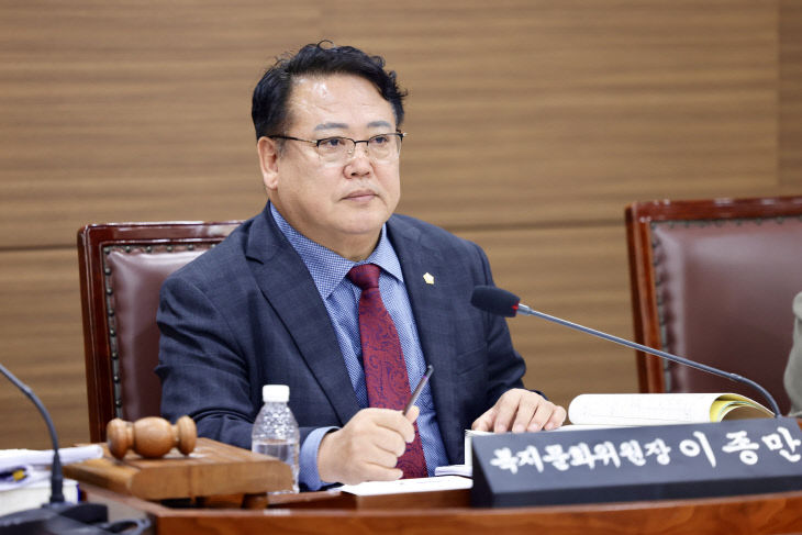 BandPhoto_2025_11_25_17_13_50