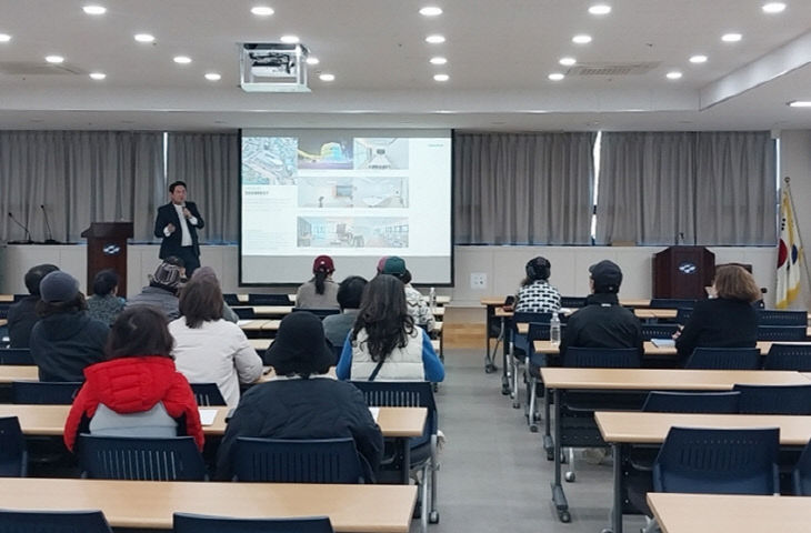 2. 골목형상점가 상인회 역량강화 교육 2(신진항)