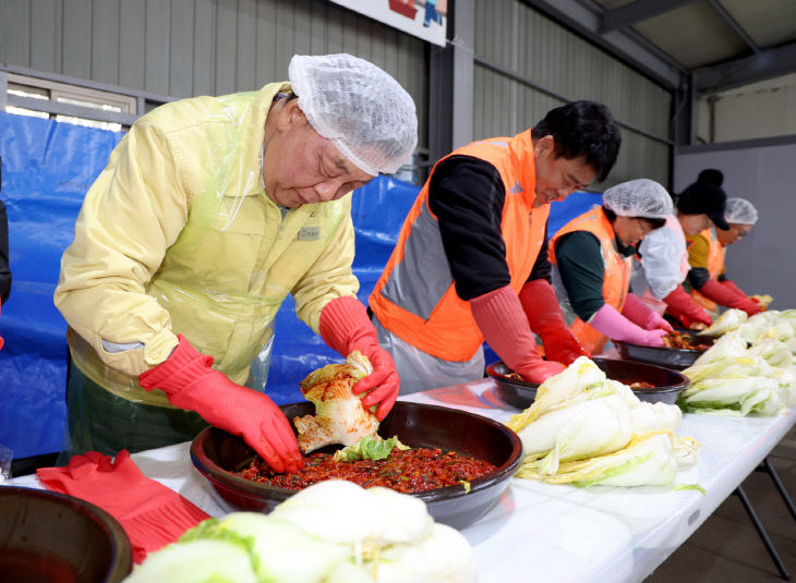4. 태안군자원봉사센터 김장 봉사 2