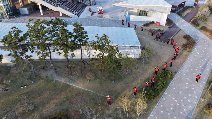 ▲ 사진설명  (1)