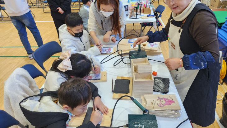 9. 음성예총, ‘2025 음성공예협회 공예 진로체험개최(2)