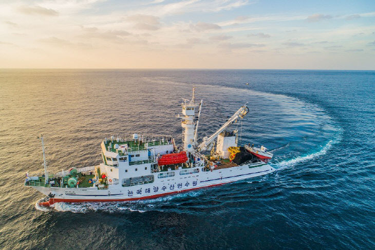한국해양수산연수원, 실습선 한미르호 원양항해 출항