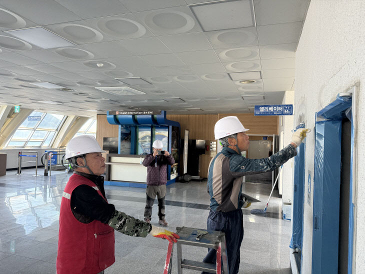 [251202_보도사진] 현장 작업_이미지 기반 위 있다