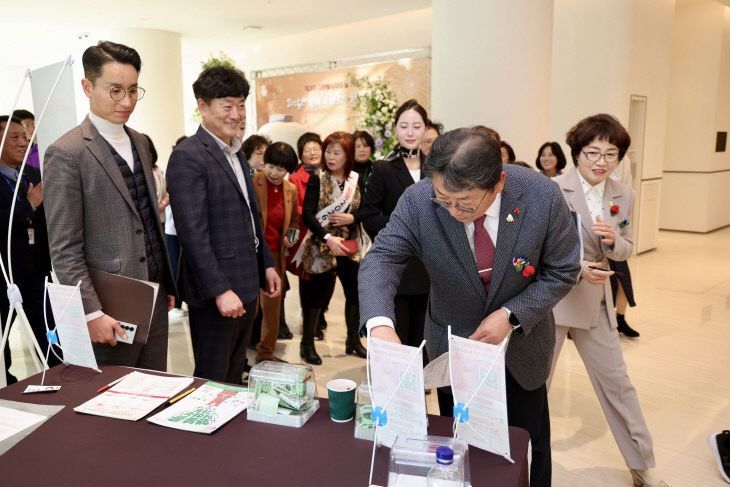 12.3(김해시 사랑의 열매 모금 행사 개최)2