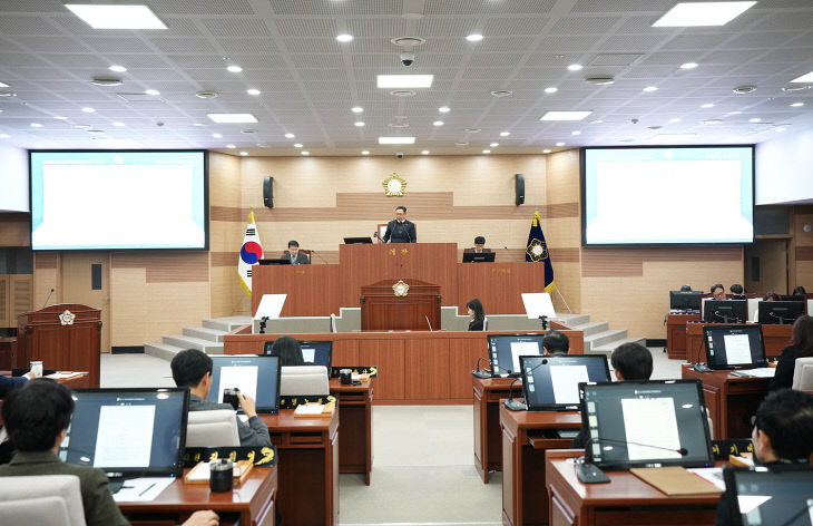 사진1_제263회 제2차 정례회 제2차 본회의 개회