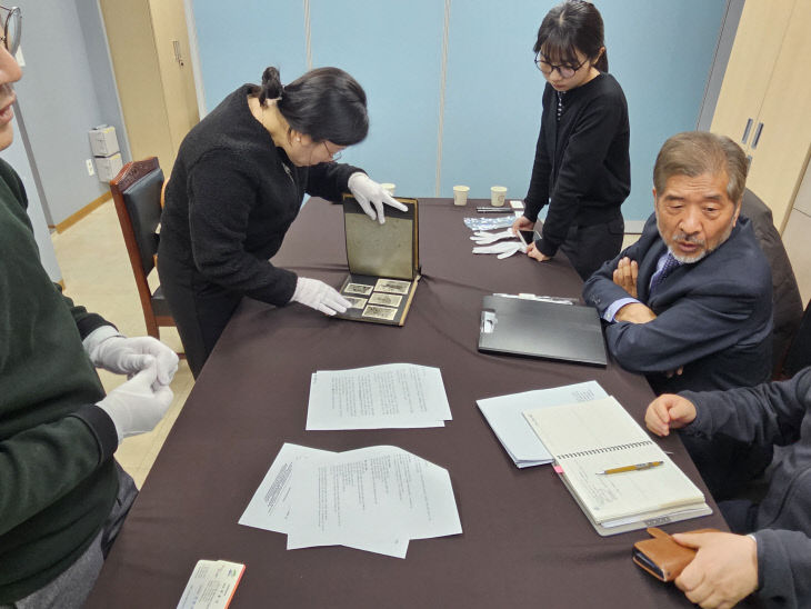 [사진4]계룡시 기증 유물 상태진단 및 감정평가 실시