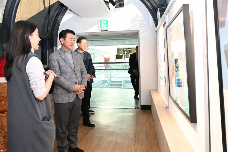 1.회계과(의정부시, 시청사 곳곳에 ‘시민갤러리’로 문화 숨결