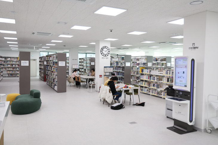 12.8(김해시 칠암도서관 재개관식 개최)3