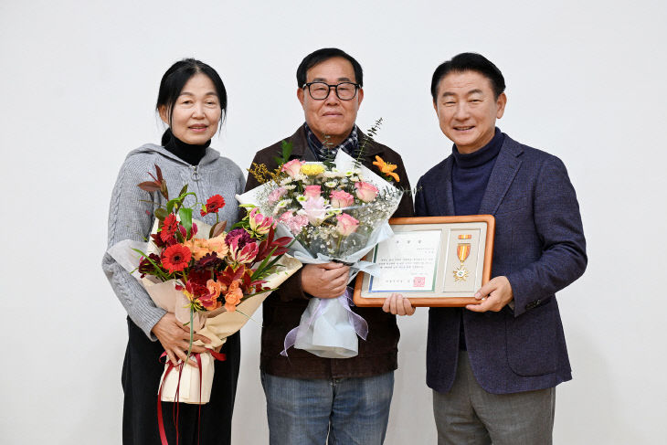 의정부시 지방세심의위원회 이익재 위원장, 지역발전 유공 표창