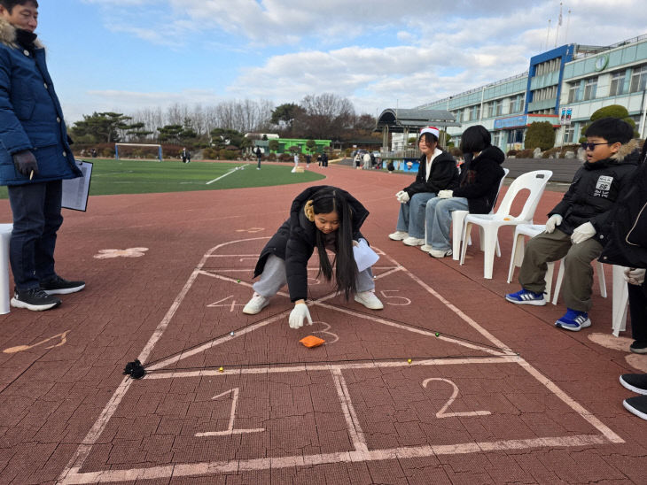 예산 신암초, 전래놀이 한마당 ‘행복놀이’ 성료1