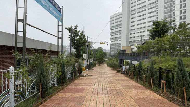 정촌 예하초등학교 앞