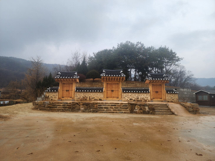 1. 동두천시, 향토유산 『삼충단』 새 단장(공사 완료)