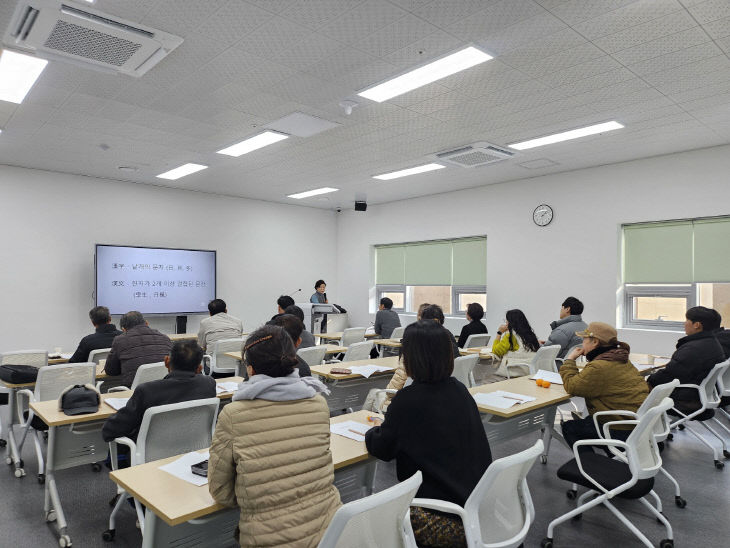 9.제2회 매헌강좌 강연 모습 (1)