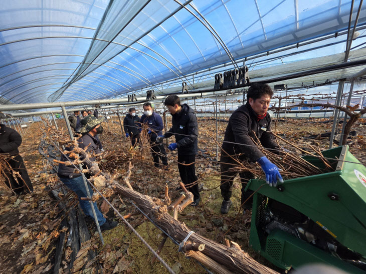 농협금산군지부, 영농부산물 처리 농작업 지원