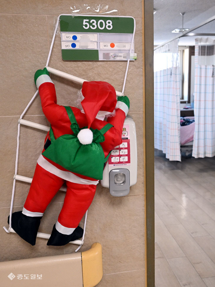 20251212-병원도 크리스마스 분위기1