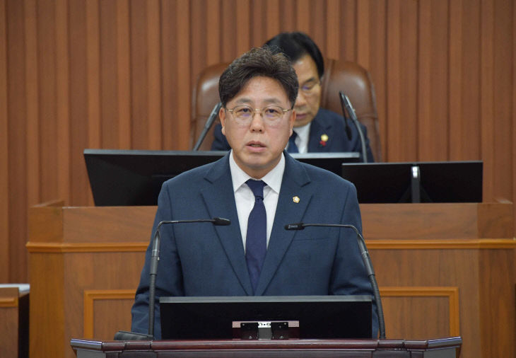 5분 자유발언하는 논산시의회 김종욱 의원