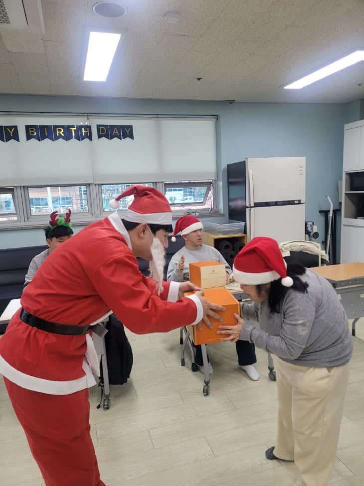 꾸드뱅 케익나누기 행사 (1)