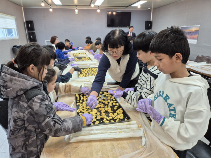 (대소초) 한국어학급 사제동행 쿠키 만들기(3)