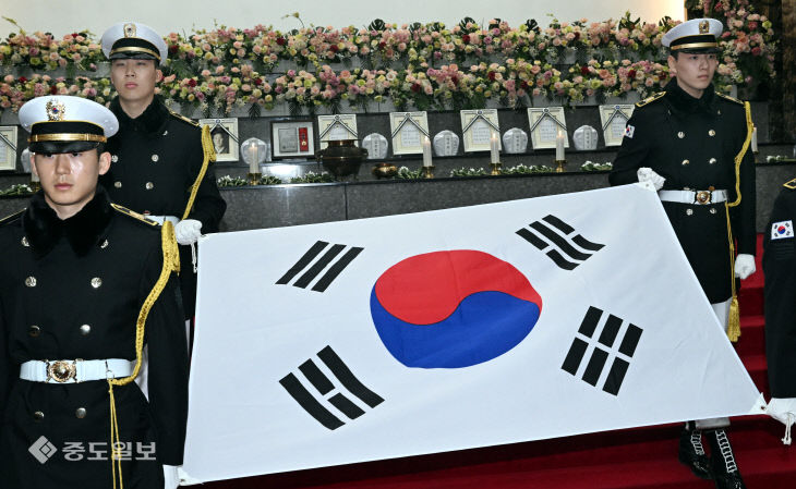 20251223-합동안장식3