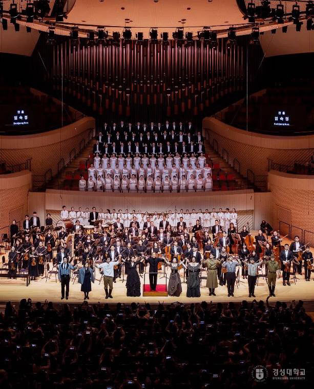 보도자료(25-209호)_경성대 패션디자인학과, 상제작