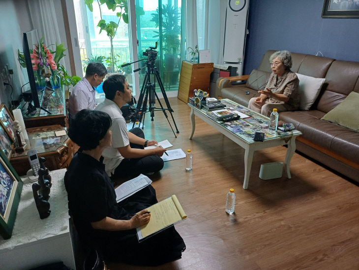 구술사 조사사업 관련 사진.(충주시 제공)