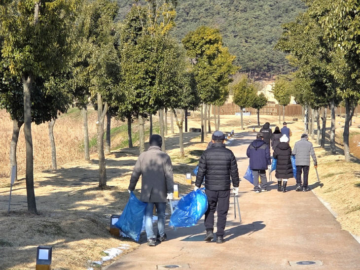 Resized_20251227_110234_69512916484575