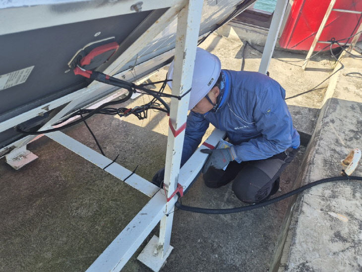 구조물 상태 점검(태양전지 거치대)