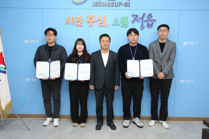 표창(왼쪽부터 진석우, 윤세희, 기술감사팀) (1)