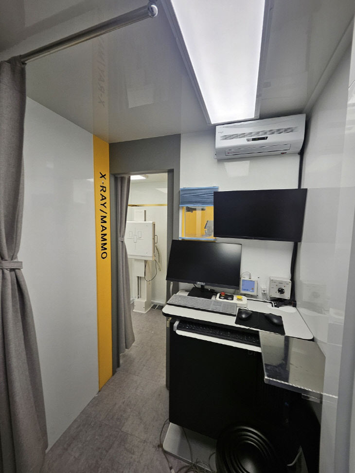 이동검진차량(흉부촬영, 유방촬영실) (1)