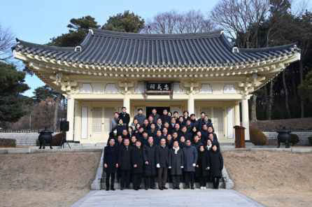 충의사 참배1-5.예산예산군,2026 병오년 새해의 문 힘차게 열다