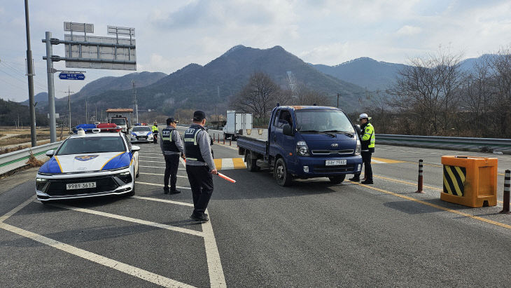 (교통- 교통사고 예방 위한 교통특별근무 실시) (2)