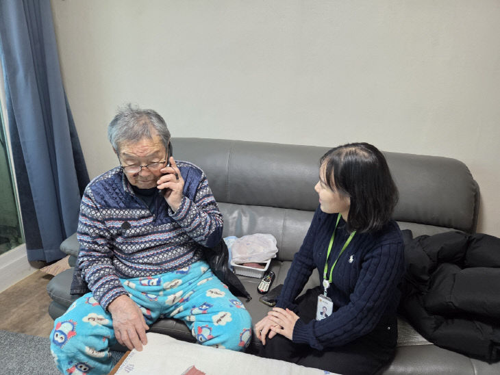 청주시, ‘치매 위험 감지’ 인공지능 전화돌봄 서비스