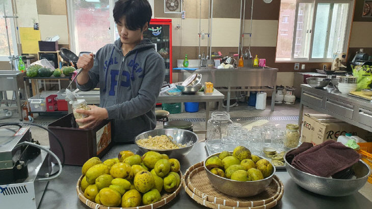 은여울고 학생 히말라야 탐방, 오지학교 지원 나서