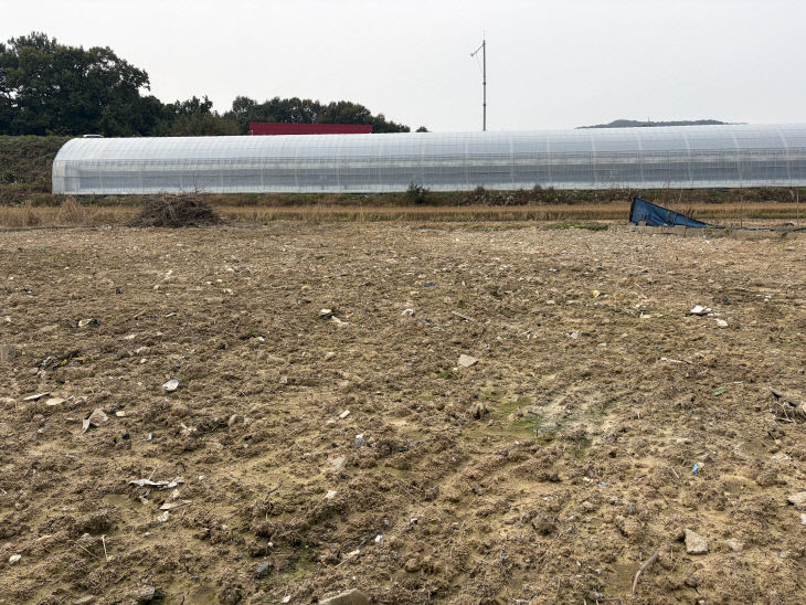 건축물이 철거된 뒤 빈터로 남은 부지 모습.(음성군 제공)