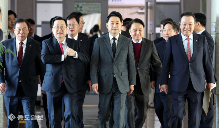 2025110501000457400018442