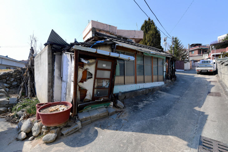 지 모집한다(빈집모습)