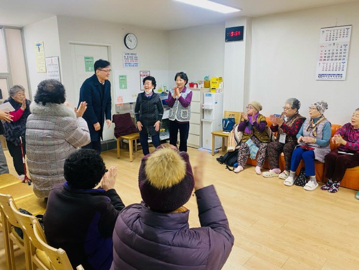 쌍용3동장(신임 동장 경로당 방문)