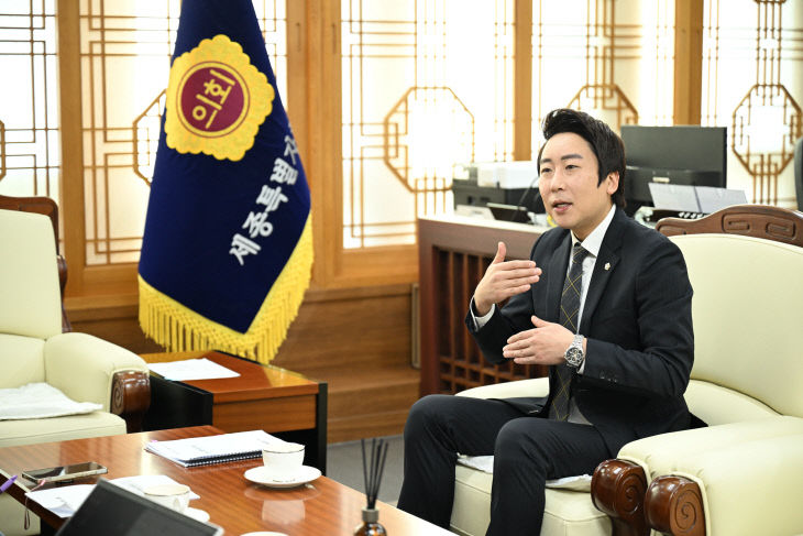 임채성 세종시의회 의장
