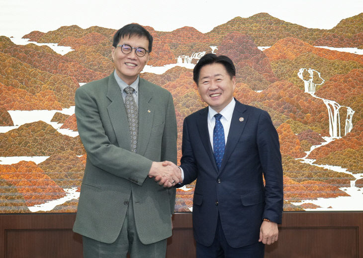 295a4131-f704-49d3-aa61-b3e611094fcf