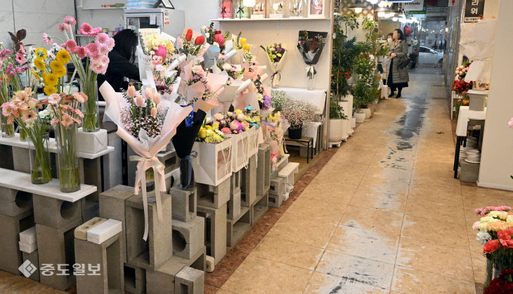 20260112-한산한 꽃 도매시장2