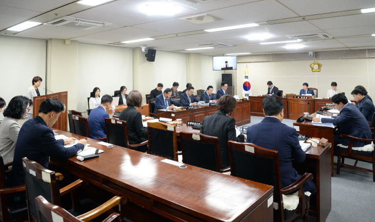 음성군의회 정례의원간담회.