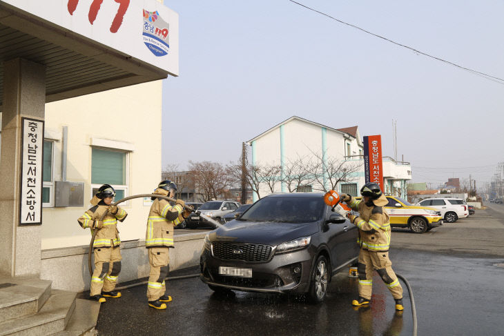 서천소방서 신규 직원들이 관서실습을 하고 있다.